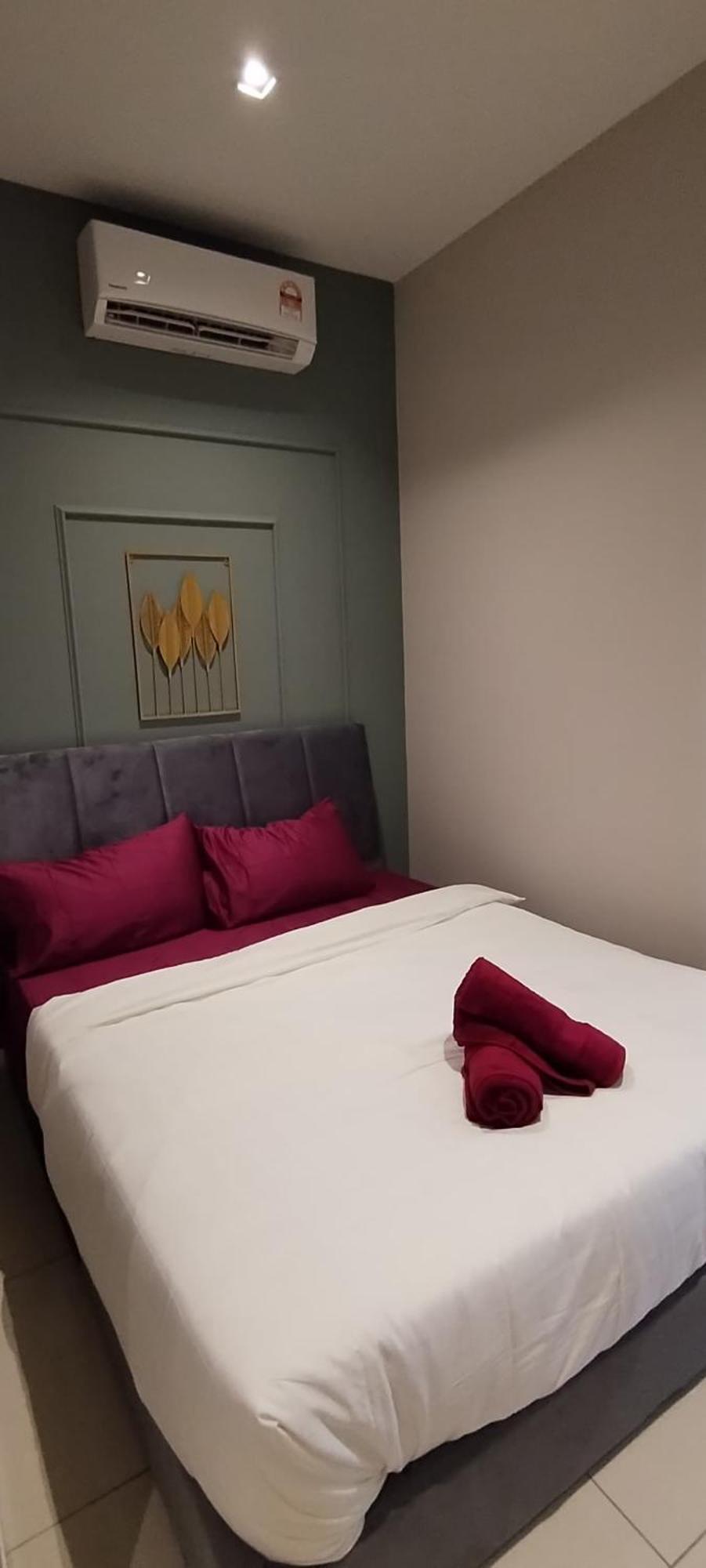 Highpark Suites In Petaling Jaya, Kelana Jaya By Plush Kampong Baharu Sungai Way Eksteriør billede