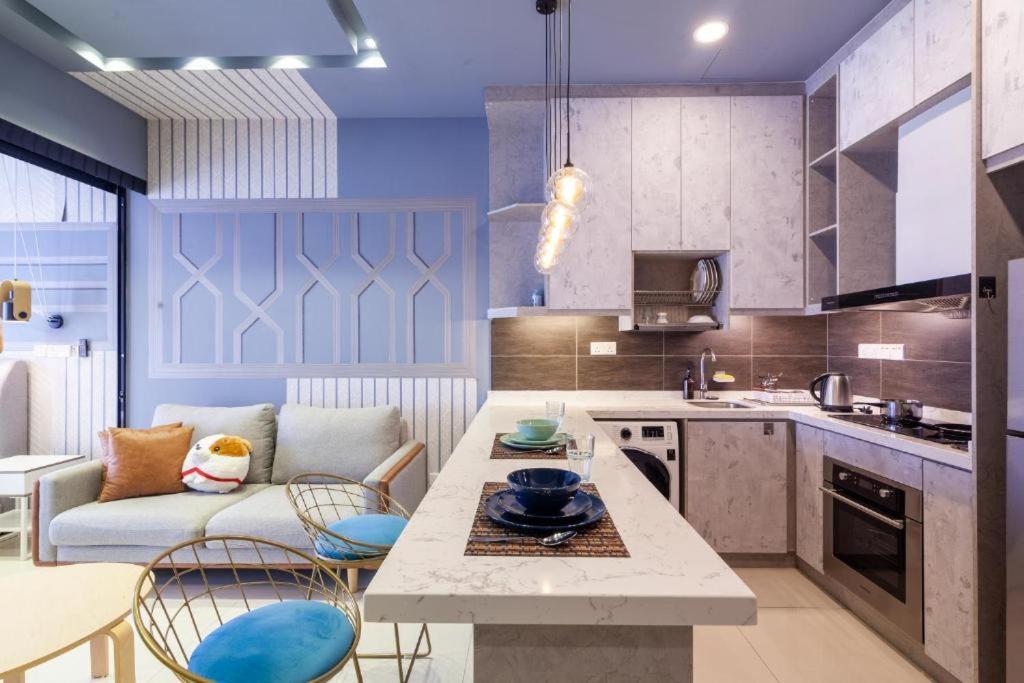 Highpark Suites In Petaling Jaya, Kelana Jaya By Plush Kampong Baharu Sungai Way Eksteriør billede