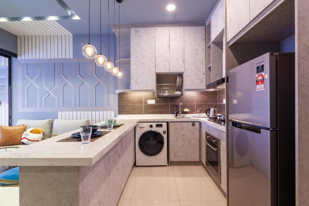 Highpark Suites In Petaling Jaya, Kelana Jaya By Plush Kampong Baharu Sungai Way Eksteriør billede
