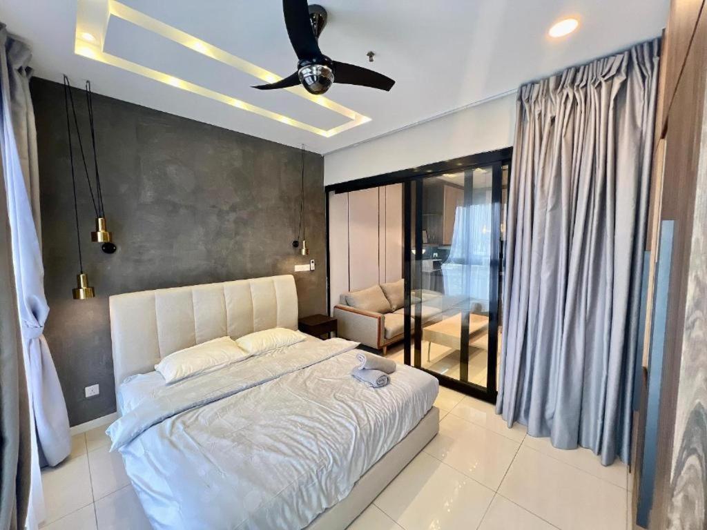 Highpark Suites In Petaling Jaya, Kelana Jaya By Plush Kampong Baharu Sungai Way Eksteriør billede