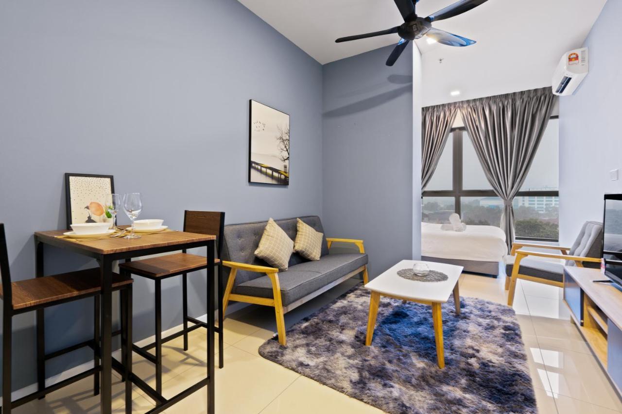Highpark Suites In Petaling Jaya, Kelana Jaya By Plush Kampong Baharu Sungai Way Eksteriør billede